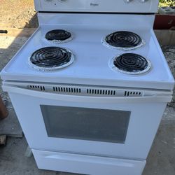 Estufa buena condición, trabaja bien