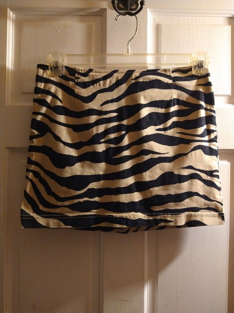 guess USA zebra striped mini skirt