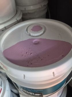 Lindo color fuchia. Pintura Nueva Marca Behr