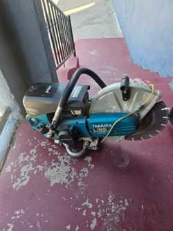 Makita Cut Concrete Saw