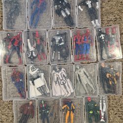 Lot Of 26 Marvel Legends*Like New*As Seen In pics