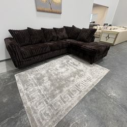 BRAND NEW SECTIONAL SOFA 