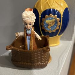 Wicked hot air balloon collectible missing pieces on balloon 