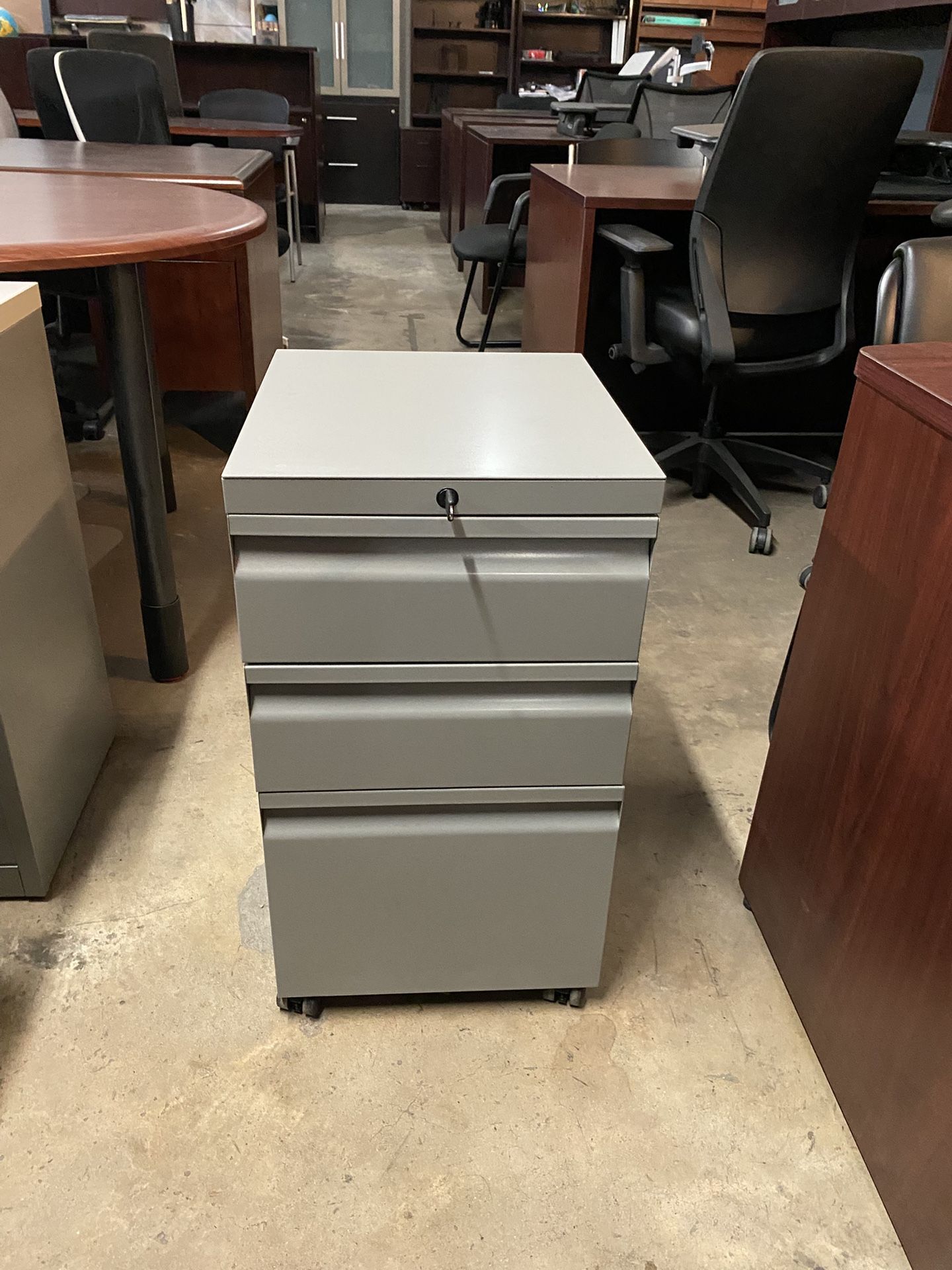 knoll mobile cabinet