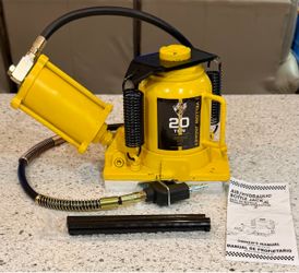 (2) 20 Ton Yellow Jacket Air & Hydraulic Bottle Jacks