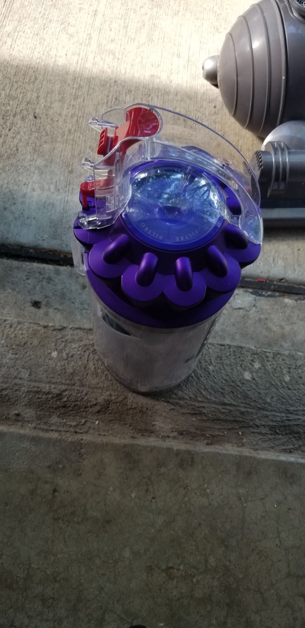 Dyson DC65Animal Upright Vacuum Cleaner for Sale in Shawnee, KS OfferUp