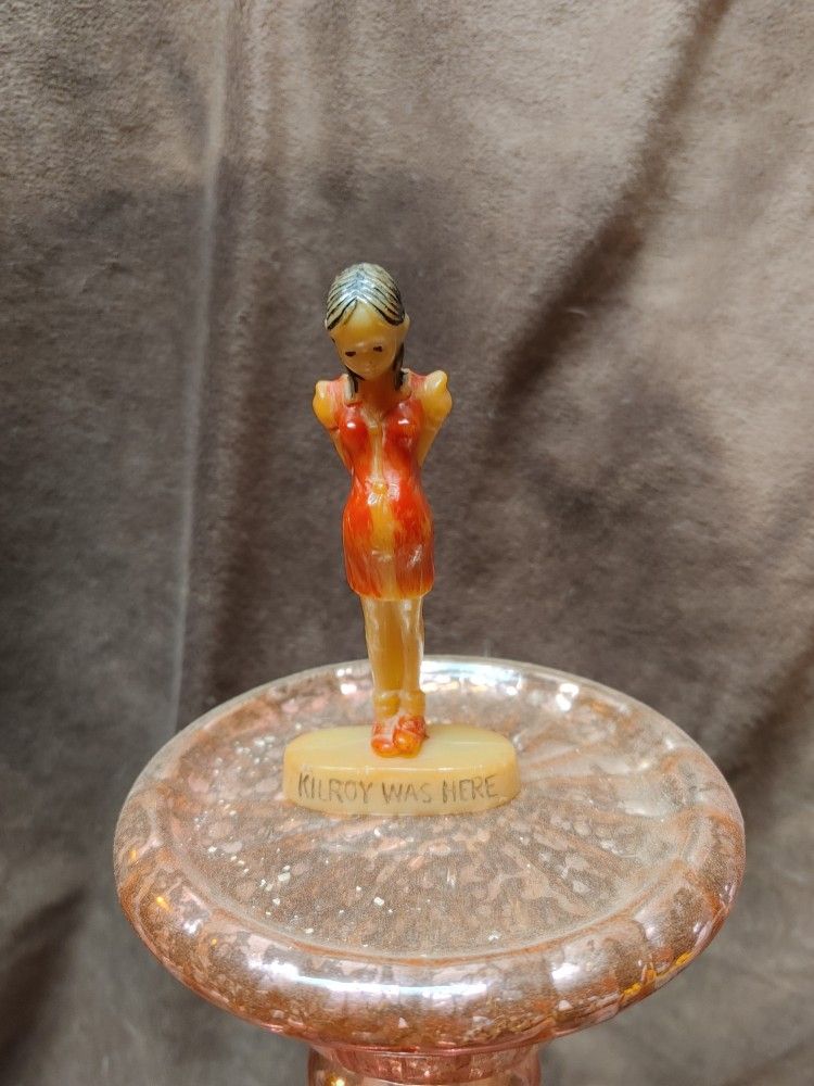 Vintage WWII Era Kilroy Was Here Pregnant Girl US Militaria Figurine