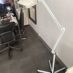 Professional LED Magnifying Floor Lamp - Great for Lashes/Esthetics/Tattoos