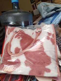 Pink cow purse $20