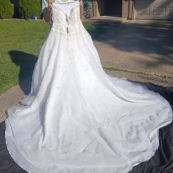 Oleg Cassini Wedding Dress NEVER WORN 