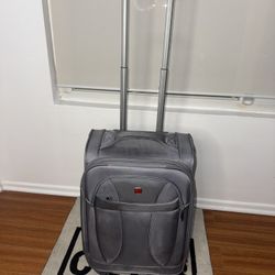 SWISSGEAR Luggage Suitcase Carry On