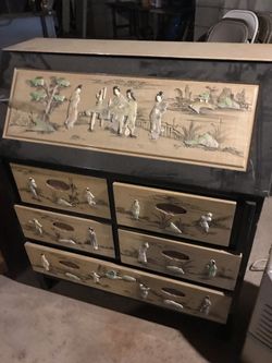 Dresser