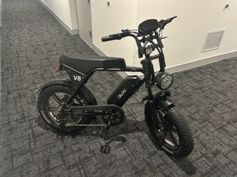 Ouxi V8 Electric Fat Tire Bike, 750W, 32 MPH, Matte Black, Only 5 Miles + New Cyril Helmet