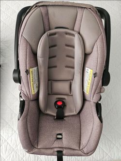 Evenflo Infant Car Seat with Base