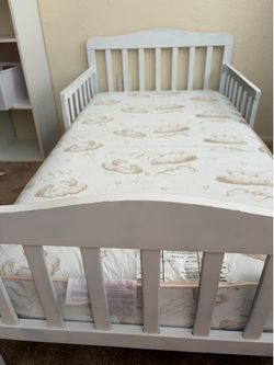 Toddler bed (Not Free. Please make your best offer)
