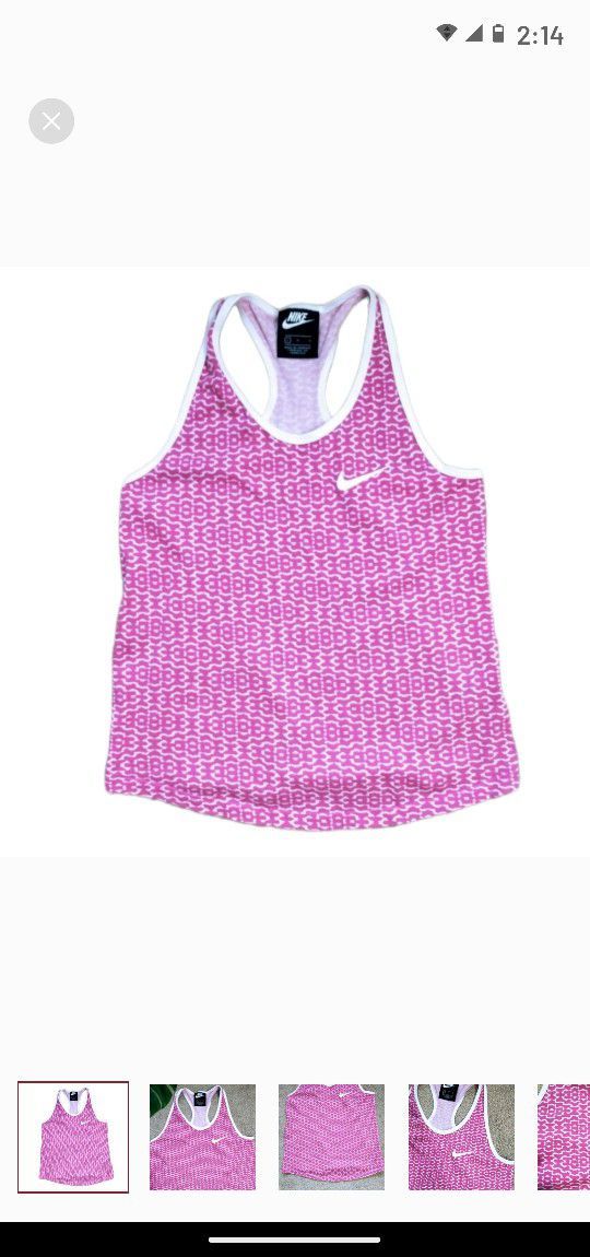 Nike Girl's Sportswear Tank Top.