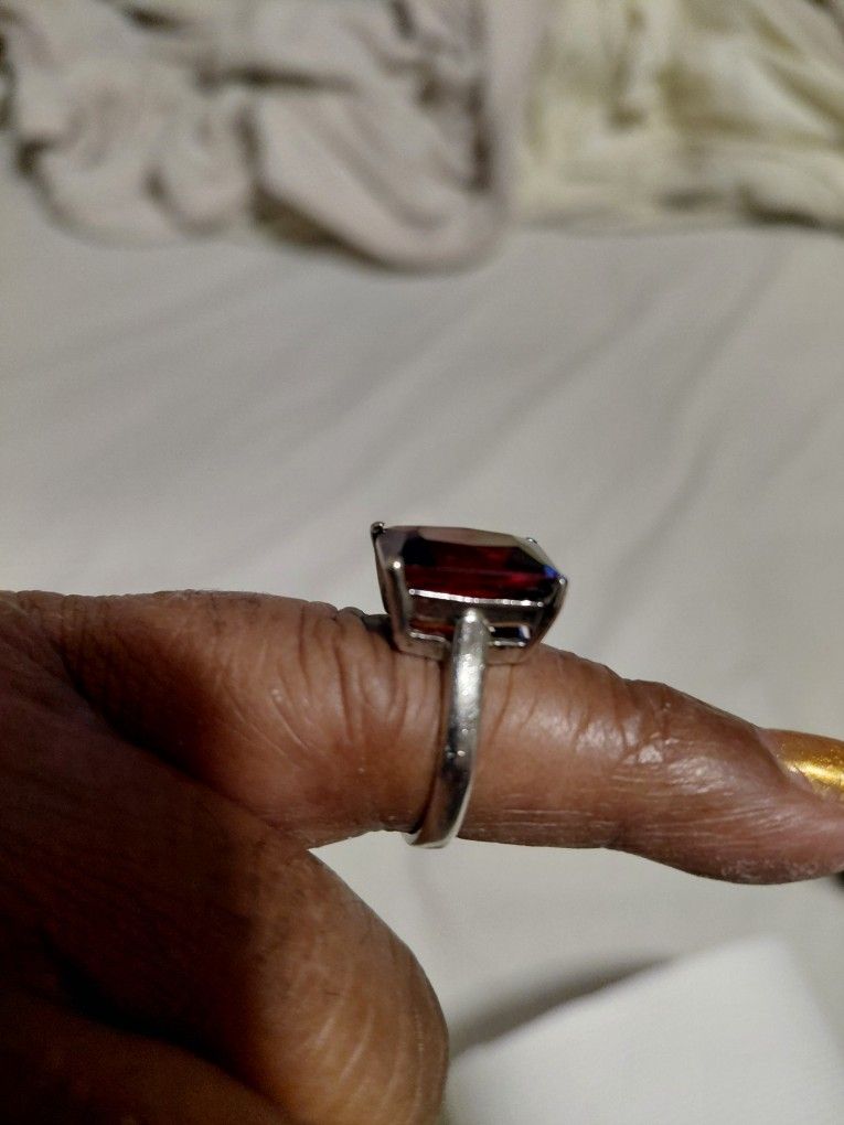 GARNET  Ring sterling silver