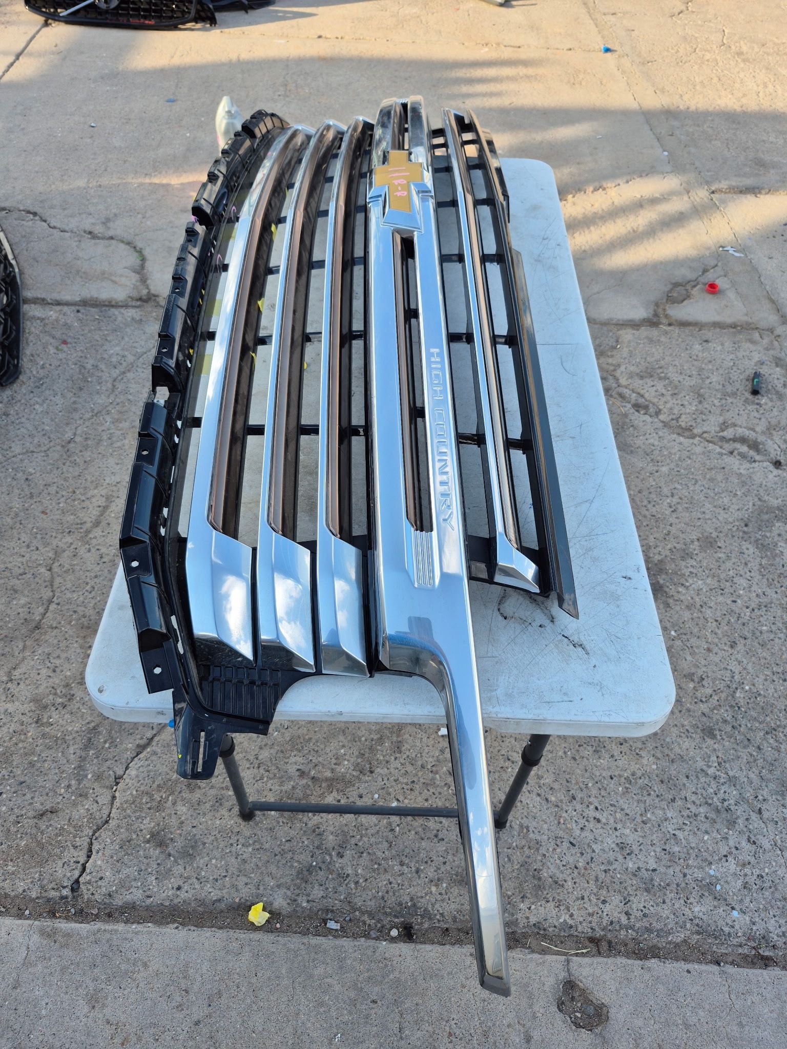 Chevy Tahoe Suburban High Country Grille Oem