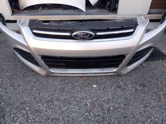 2013-2016 Ford Escape Complete Front Bumper With All The Accessories Oem.