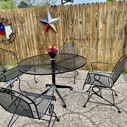 😍Beautiful 5 Pc Iron Outdoor Set, Large Table 48” , 3 Rocking Chairs And 2 Seaters Bench Excellent Conditions, Heavy And Sturdy, $345