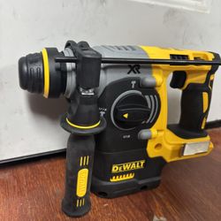 UEWALI 20V MAX XR Cordless Brushless 1 in. SDS Plus L-Shape Rotary Hammer (Tool Only)
