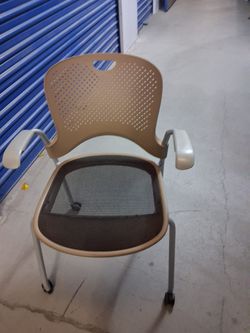 Caper guest Chair