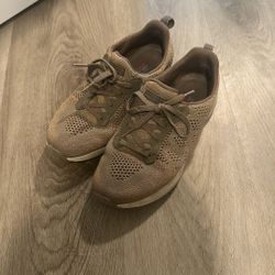 Sketchers Women 7.5