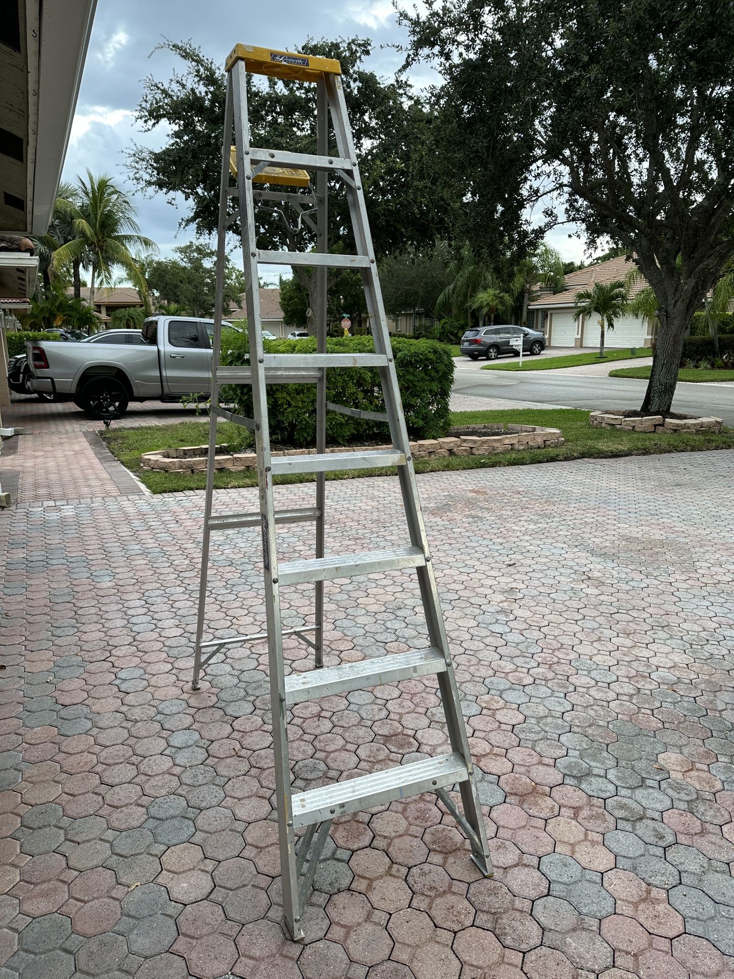 Louisville 8foot Ladder