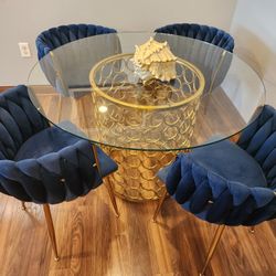 Kitchen Table And Chairs