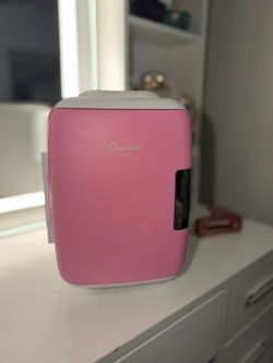 Mini pink fridge
