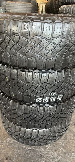 305/70/18 good year wrangler territory MT🔥
