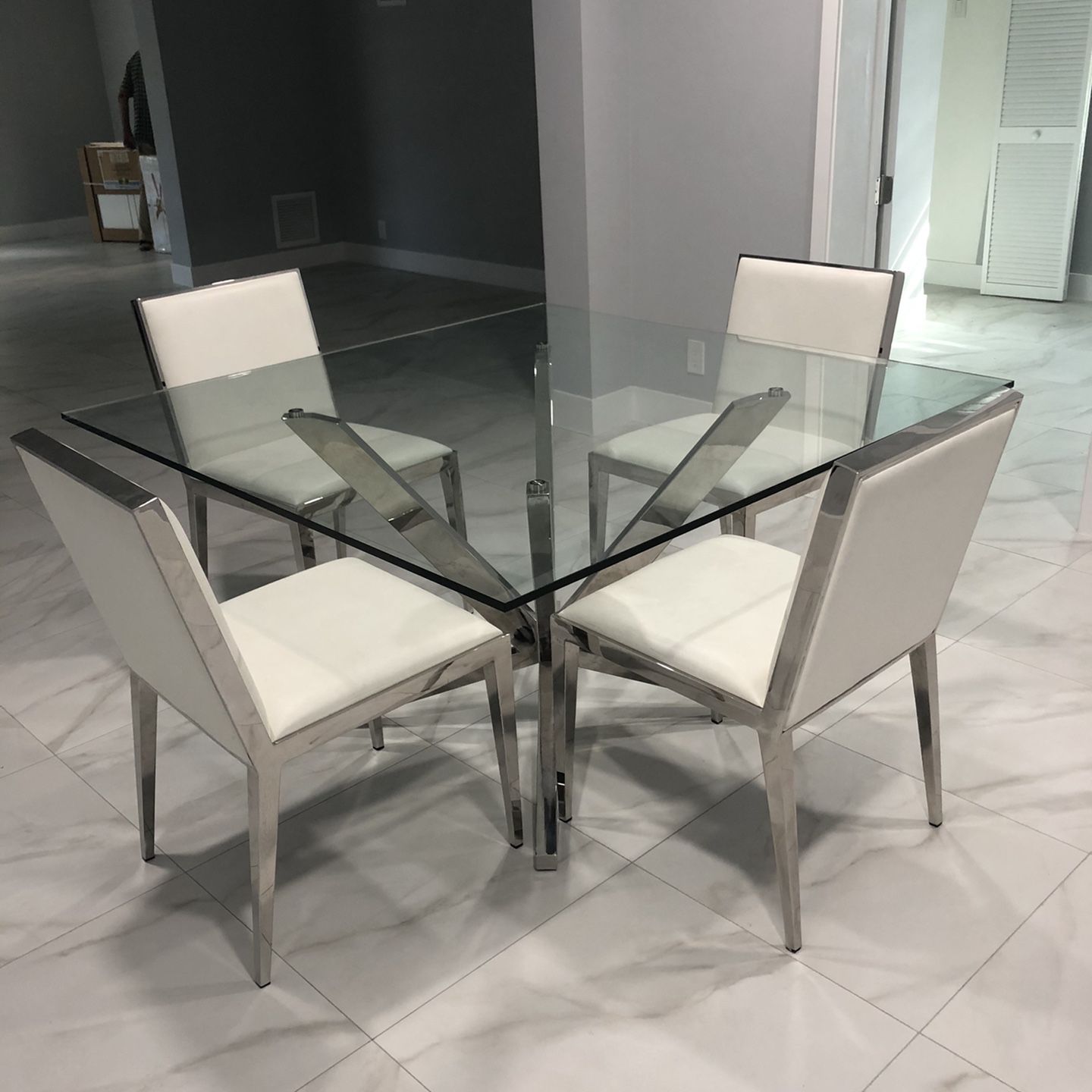 El Dorado Dining Table And Chairs