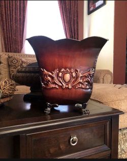 New Beautiful vase planter