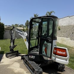 2022 Bobcat E20 Mini Excavator 205hrs