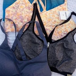 5 Sports Bras \Crop Top
VSX, FOREVER 21, ADIDAS...