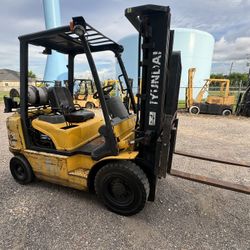 Forklift 