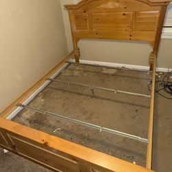 FREE Queen Size Bed No Matresss 