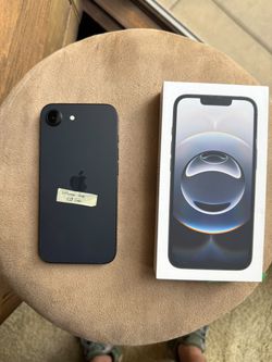 iPhone 16e / 128GB / Black – USED (AT&T Carrier Locked)