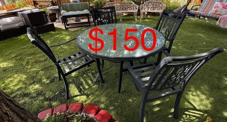 OUTDOOR/PATIO SET