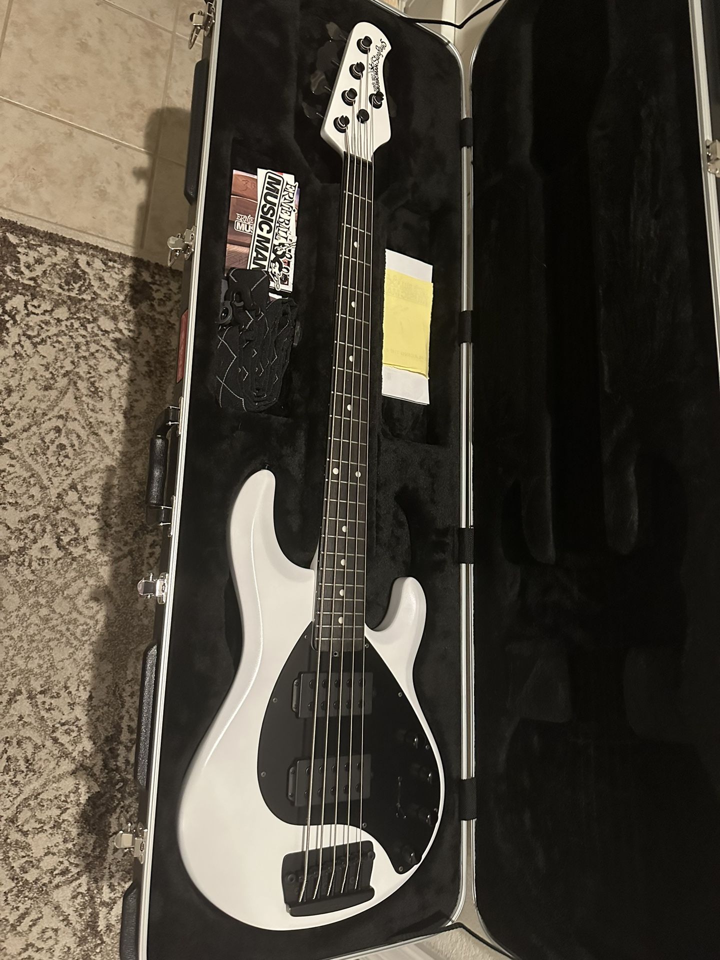 Ernie Ball 5HH and Mesa Boogie Combo Amp