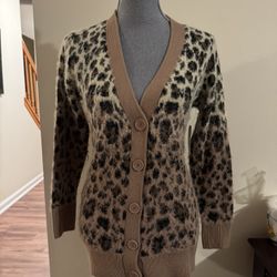 Warm and soft ladies cardigan, size XS new with tags