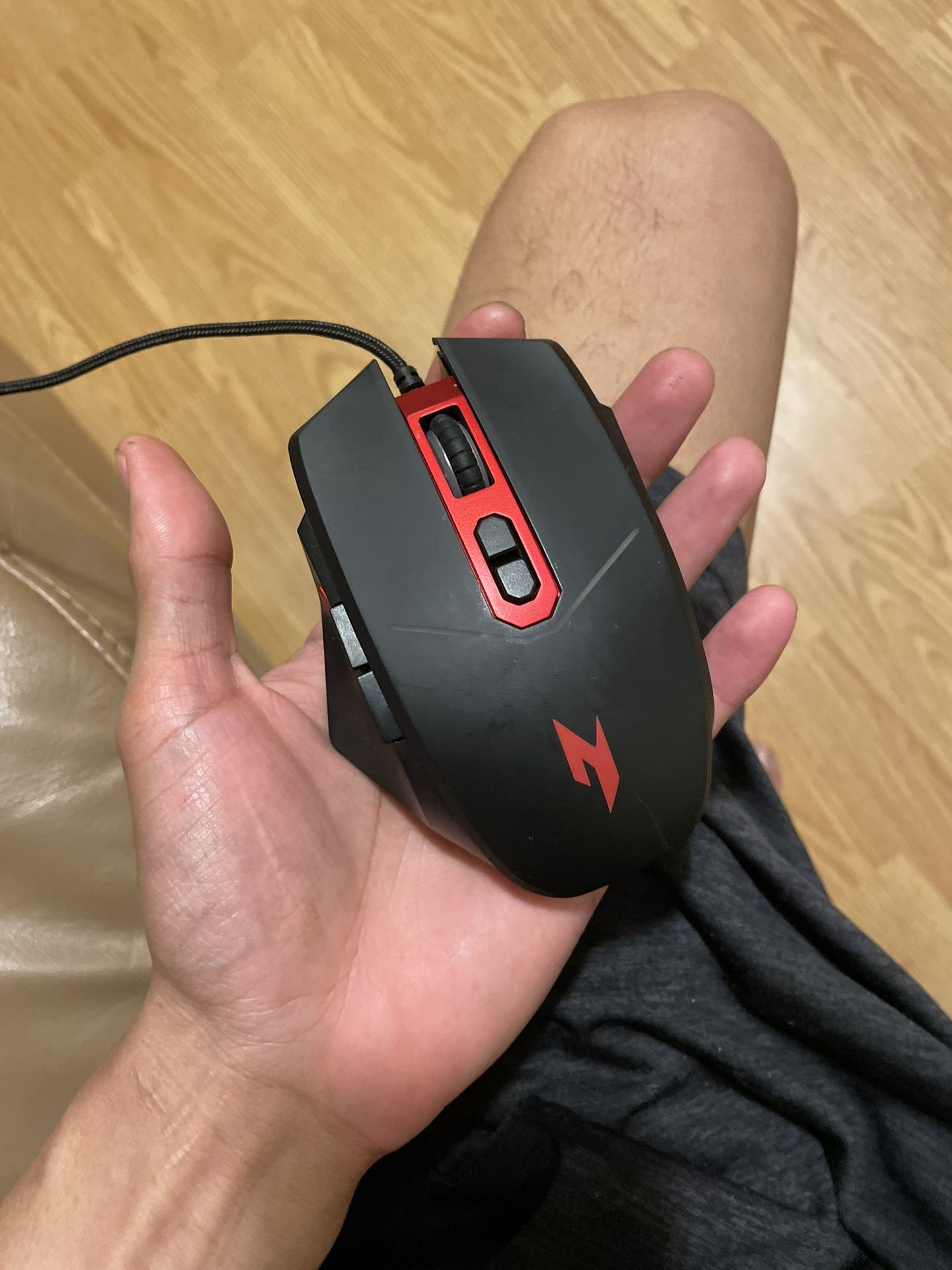 2 Gaming Mouses 2 Gaming Headsets 1 Gaming Mouse Pad 1 Streaming High Quality Mic And A Hdmi Cable