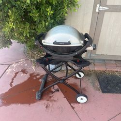 Portable Weber Grill With Stand