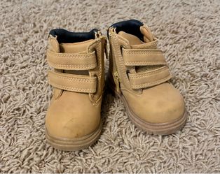 Baby shoes