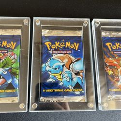 Pokemon Base Set Black Triangle Error Booster Pack Charizard Blastoise  Venusaur Lot of 3 for Sale in Phoenix, AZ - OfferUp