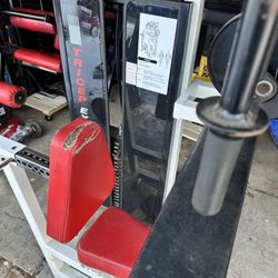 Magnum Tricep Machine
