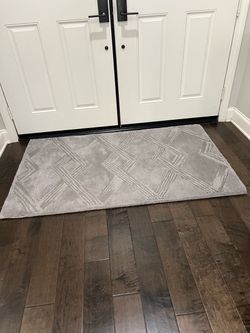 Chase Tufted Wool Rugs (3)