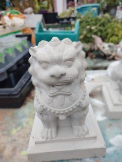 Cement Chinese lion