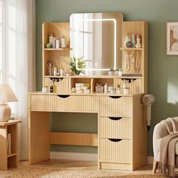 COMHOMA Makeup with Lights, 35.4" Large Makeup with Shelves Mid Century Modern Fluted Wooden Makeup with Rack for Girls