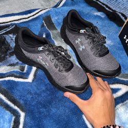 UA W charged escape 3